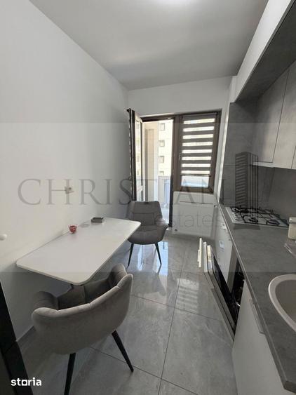 Apartament cu 2 camere decomandat în Valea Oltului