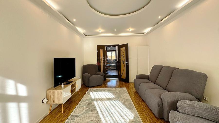 Apartament cu 2 camere semidecomandat, mobilat în Ultracentral