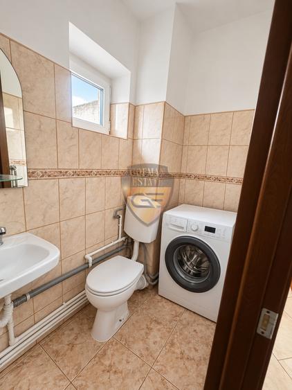 Apartament cu 3 camere decomandat în Faleza Nord