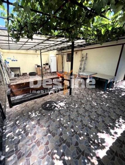 Casă individuală cu 5 camere cu Canalizare în Palas
