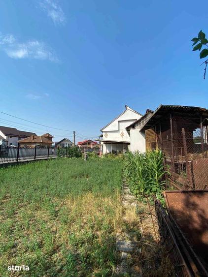 Casă cu 5 camere cu Teren 660 Mp în Central