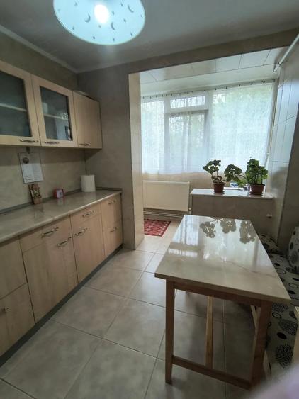 Apartament cu 2 camere semidecomandat în Abator