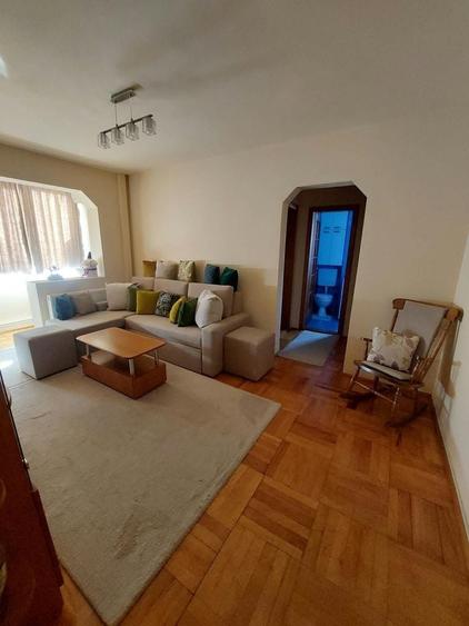 Apartament cu 2 camere semidecomandat în Aurel Vlaicu