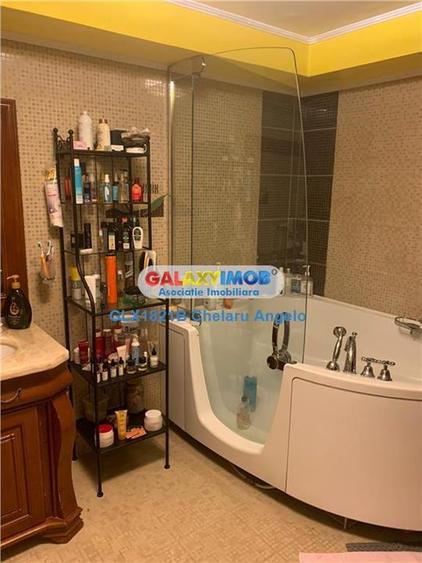 Apartament cu 5 camere decomandat, mobilat în Central