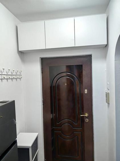 Apartament cu 2 camere semidecomandat, mobilat în P-ța Unirii