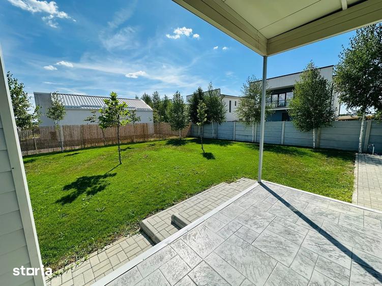 Casă cu 4 camere cu Teren 500 Mp în Corbeanca