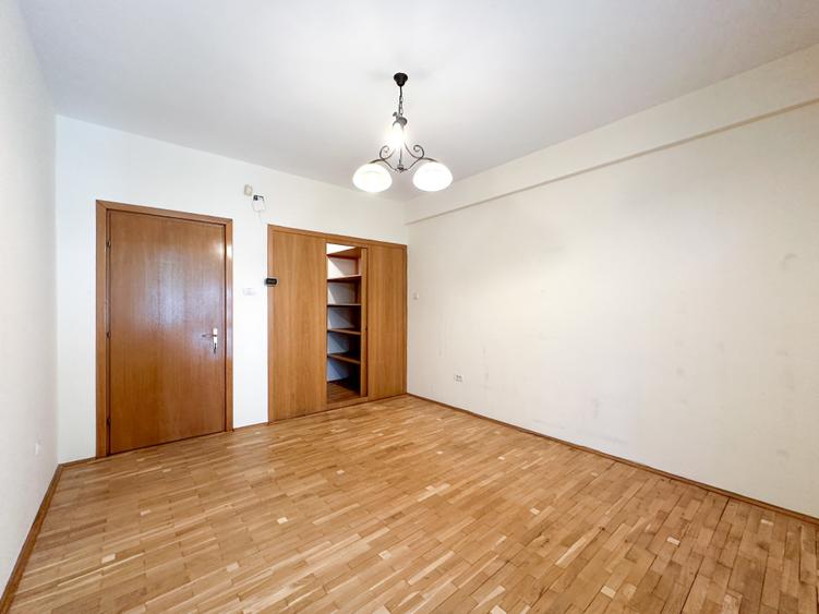 Duplex cu 4 camere cu Teren 124 Mp în Aviației