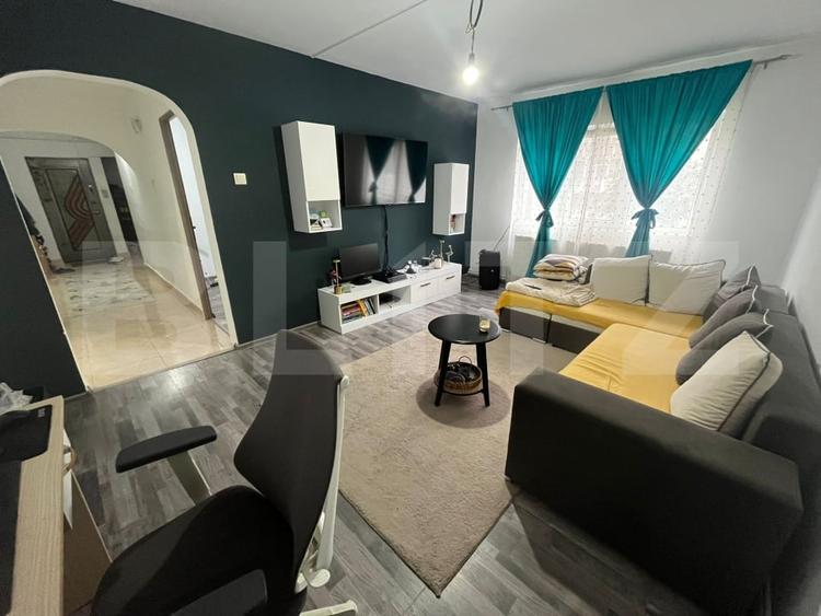 Apartament cu 4 camere decomandat, mobilat în Găești