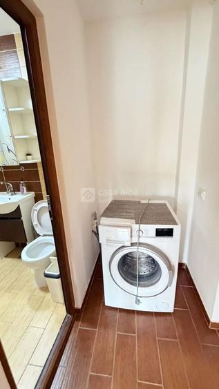 Apartament cu 3 camere decomandat, mobilat în Podu Roș