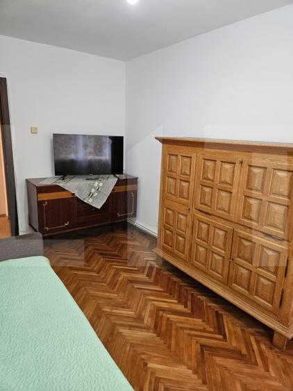 Apartament cu 3 camere decomandat, mobilat în Ultracentral