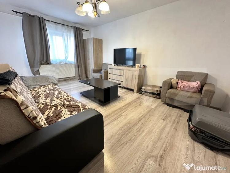 Apartament cu 2 camere decomandat, mobilat în Rovine