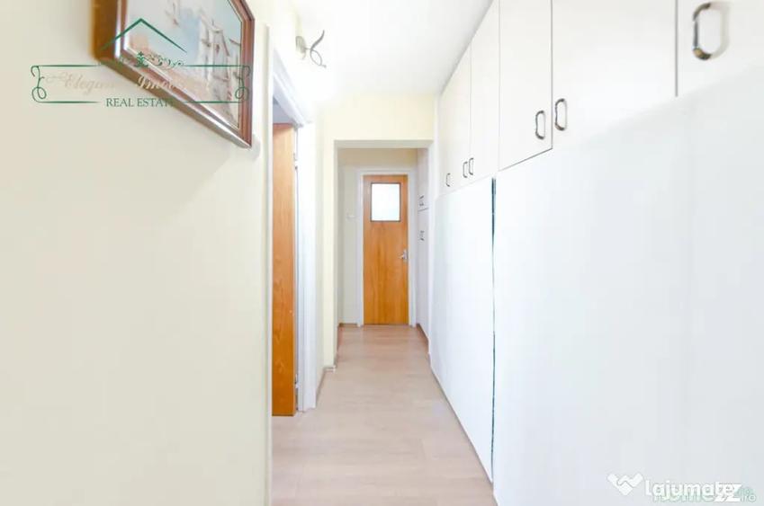 Apartament cu 5 camere decomandat în Fortuna