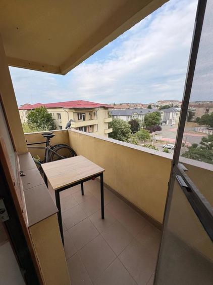Apartament cu 2 camere decomandat în Rogerius