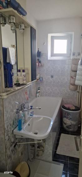 Apartament cu 2 camere, mobilat în Coiciu