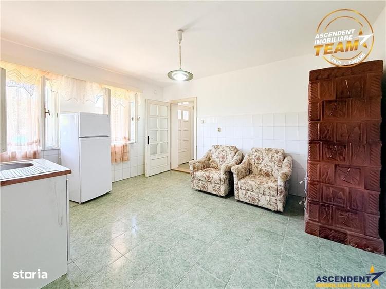 Casă cu 4 camere în Araci