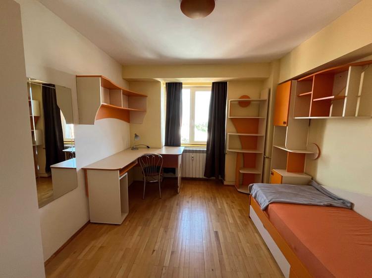 Inchiriez apartament ultracentral, cu 3 camere, decomandat, utilat - 7