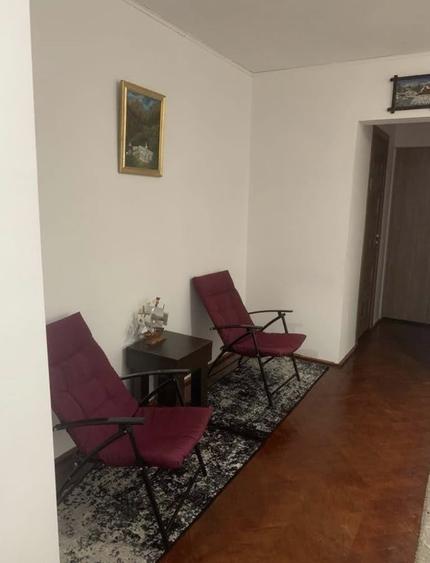 Apartament cu 2 camere semidecomandat în Jiului