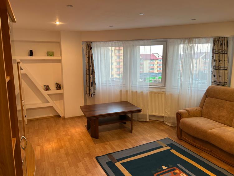 Apartament cu 2 camere decomandat în Răcădău
