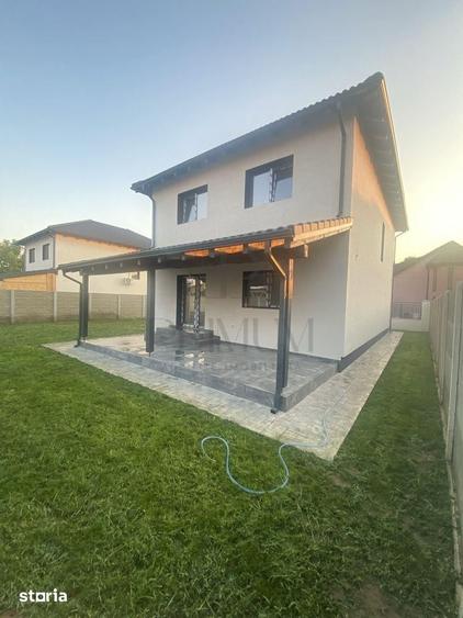 Casă cu 4 camere cu Teren 400 Mp în Sânmihaiu Român