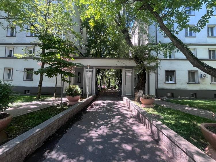 Apartament cu 2 camere decomandat în Brâncoveanu