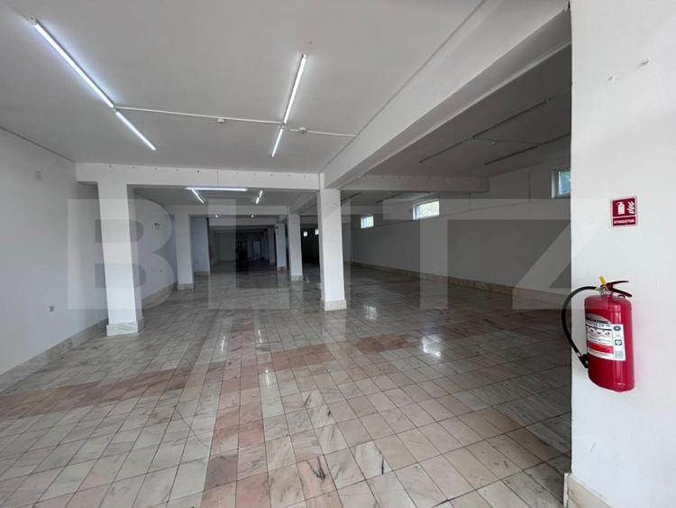 Spațiu comercial, de 1,350 mp, în Central