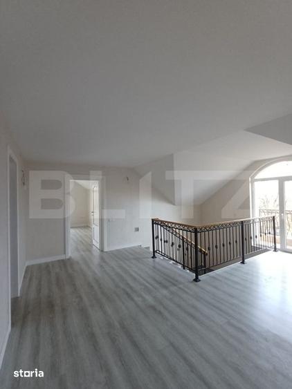 Casă cu 5 camere cu Teren 1590 Mp în Luna