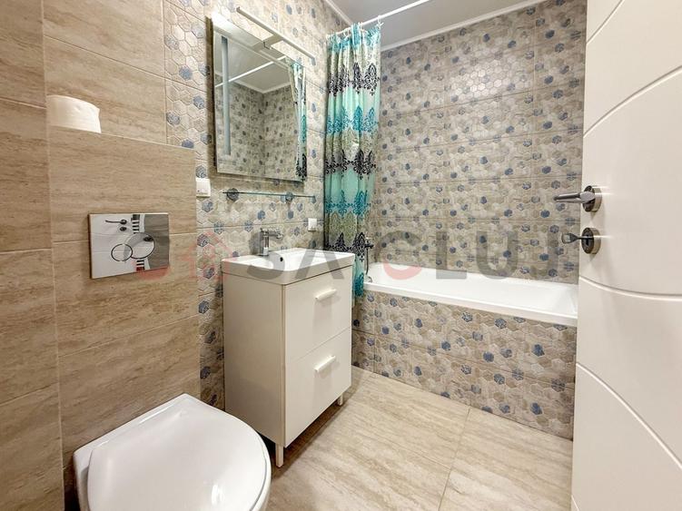 Apartament cu 3 camere semidecomandat, mobilat în Florești