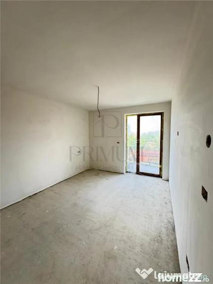 Apartament cu 2 camere semidecomandat în Fratelia