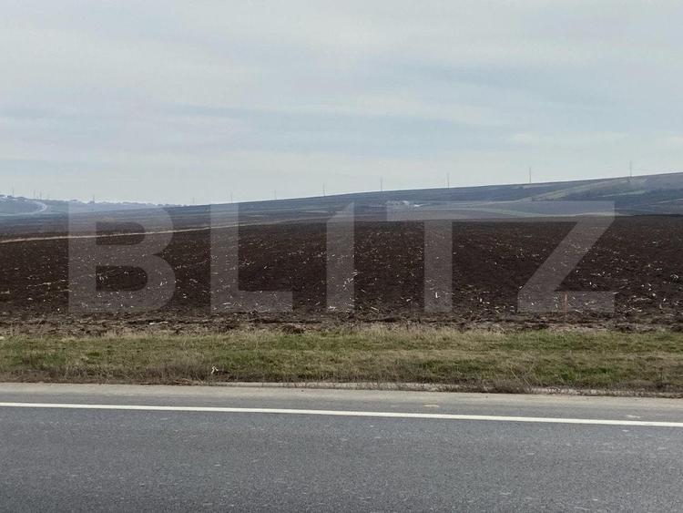 Teren Construcții extravilan de 6700 mp, în Exterior Vest
