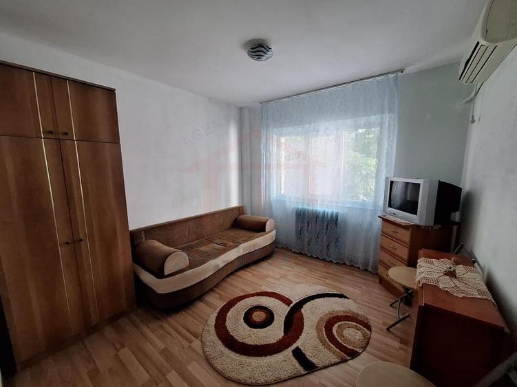 Apartament cu 2 camere decomandat, mobilat în Micro 20