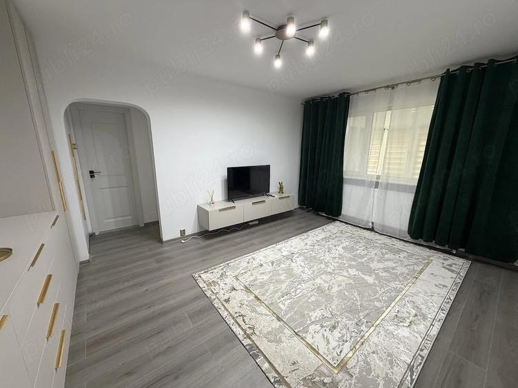 Apartament cu 2 camere semidecomandat în Calea București
