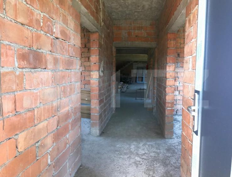Casă individuală cu 6 camere cu Teren 3050 Mp în Bezdead