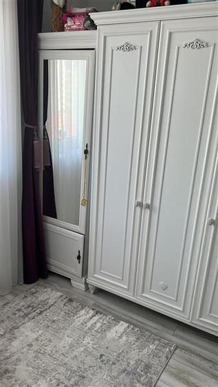 Apartament cu 2 camere decomandat, mobilat în Republicii