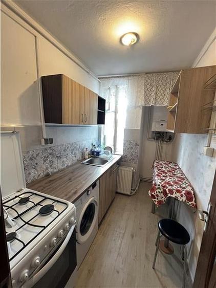 Apartament cu 2 camere nedecomandat, mobilat în Mihai Viteazul