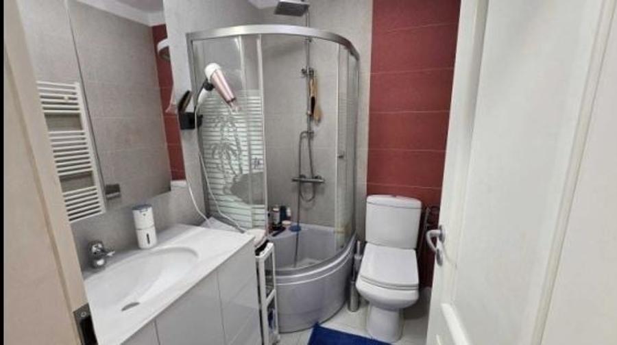 Apartament cu 3 camere decomandat, mobilat în Giulești