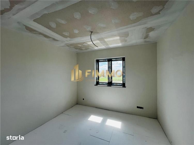 Casă cu 4 camere cu Teren 500 Mp în Moara