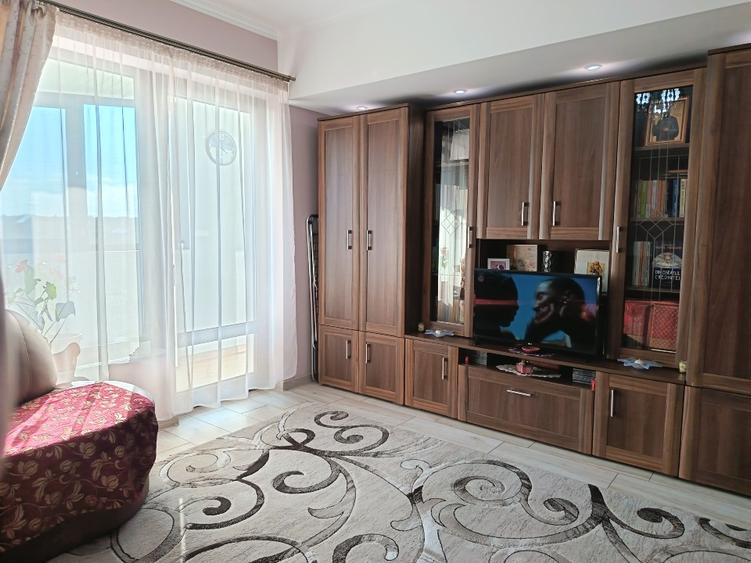 Apartament cu 2 camere decomandat în Șcheia