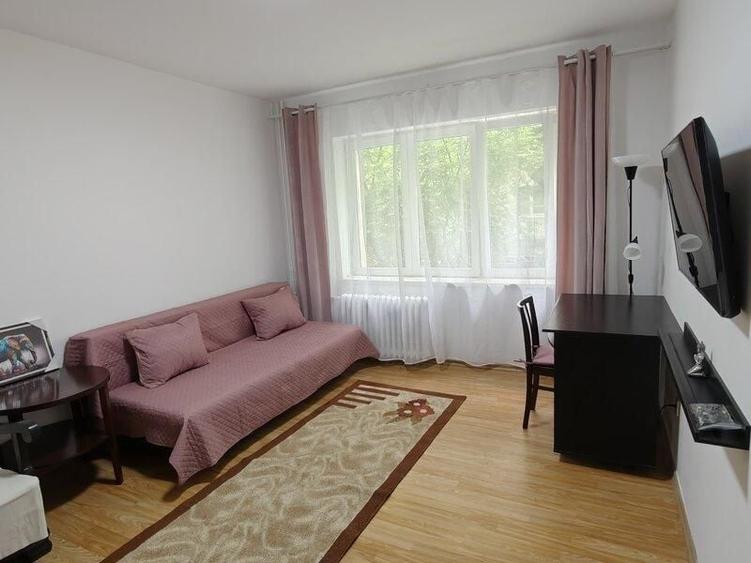 Apartament cu 2 camere decomandat, mobilat în Berceni