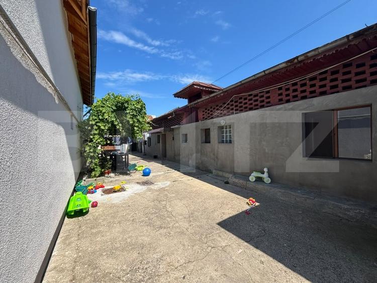 Casă individuală cu 5 camere cu Canalizare în Sud-Est