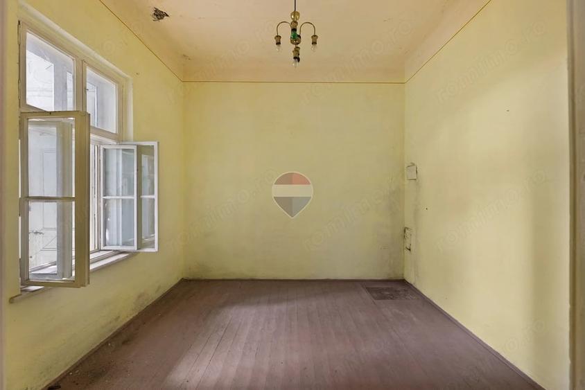 Casă cu 5 camere cu Teren 853 Mp în Ultracentral