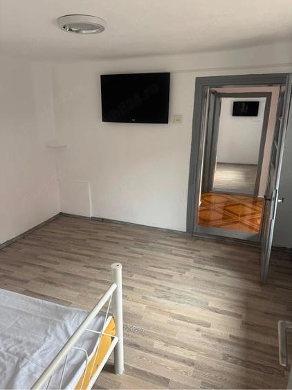 Casă cu 2 camere cu Teren 280 Mp în Colentina
