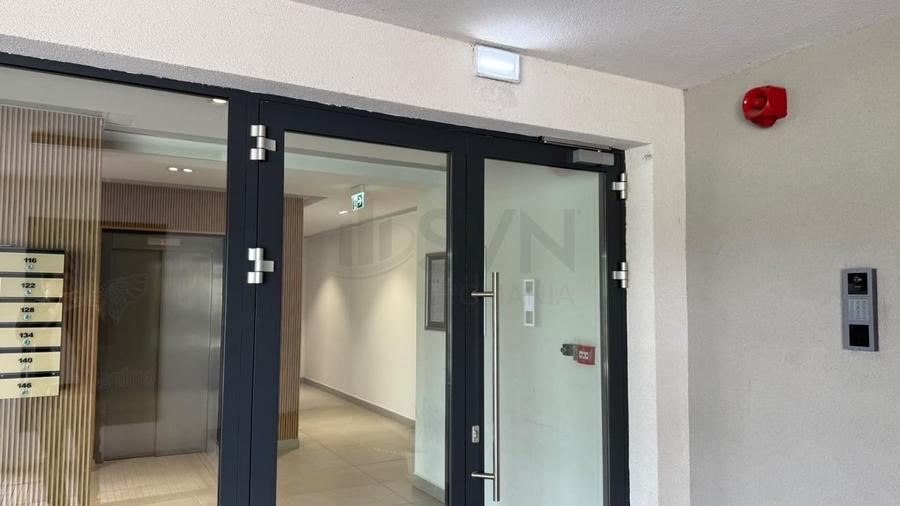 Apartament cu 3 camere decomandat, mobilat în P-ta Presei Libere