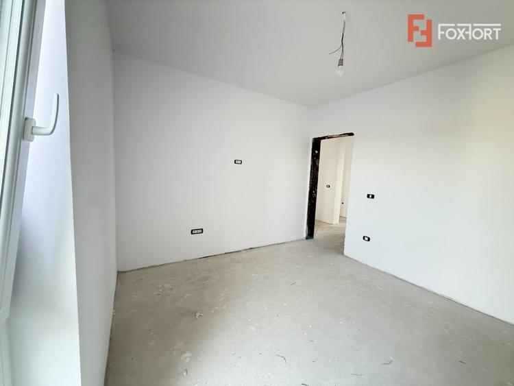 Apartament cu 4 camere în Torontalului