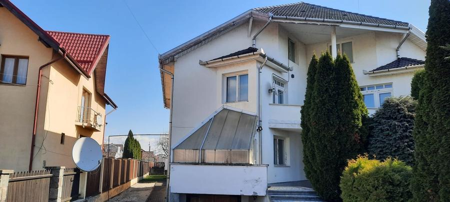 Casă individuală cu 5 camere cu Canalizare în Sântana de Mureș