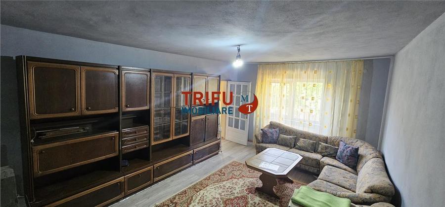 Casă individuală cu 3 camere cu Canalizare în Berghin