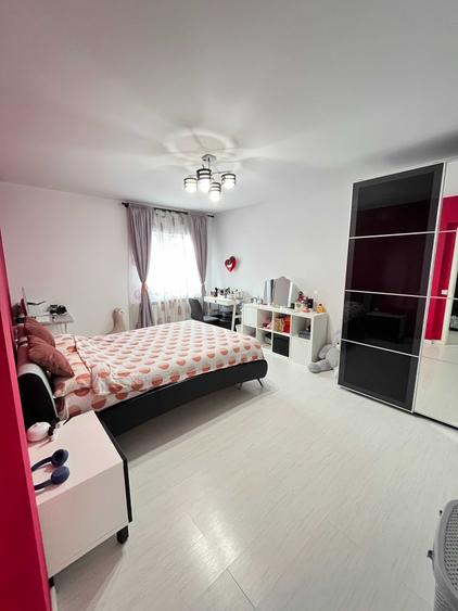 Casă cu 3 camere în Central