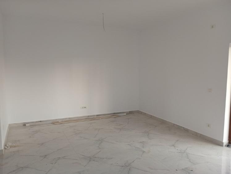 Duplex cu 5 camere cu Teren 332 Mp în Giroc