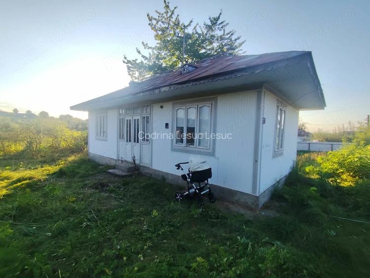 Casă cu 2 camere cu Teren 1000 Mp în Tudora