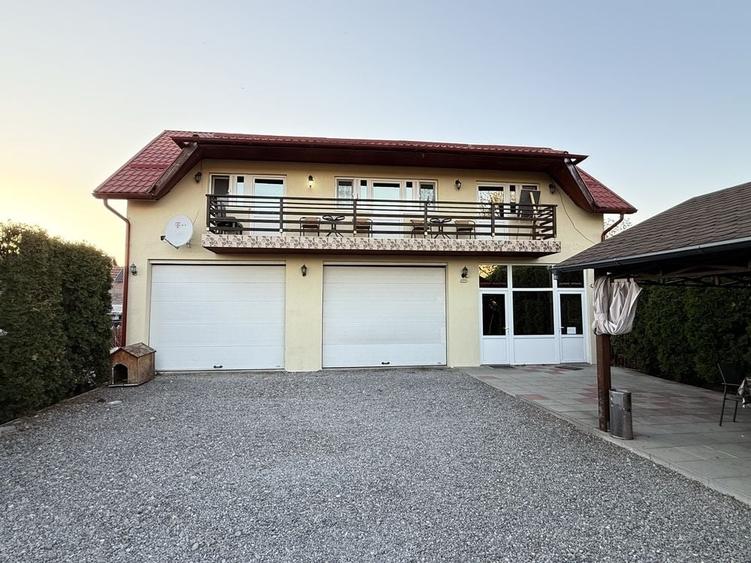 Casă cu 4 camere în Central