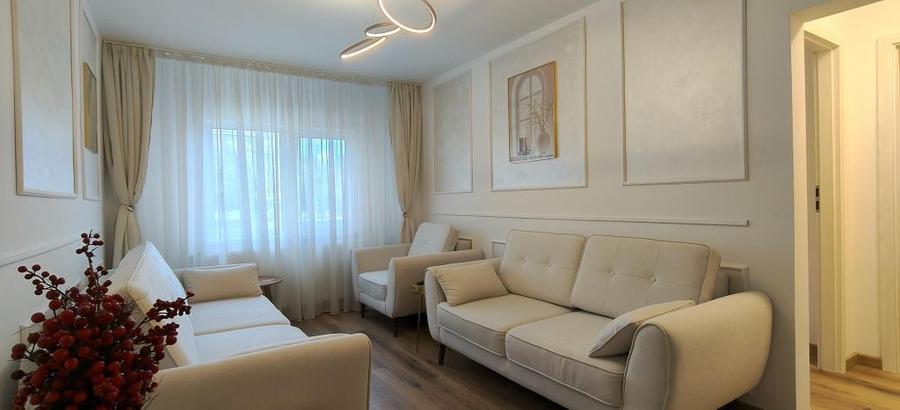 Apartament cu 3 camere decomandat în Drumul Carului